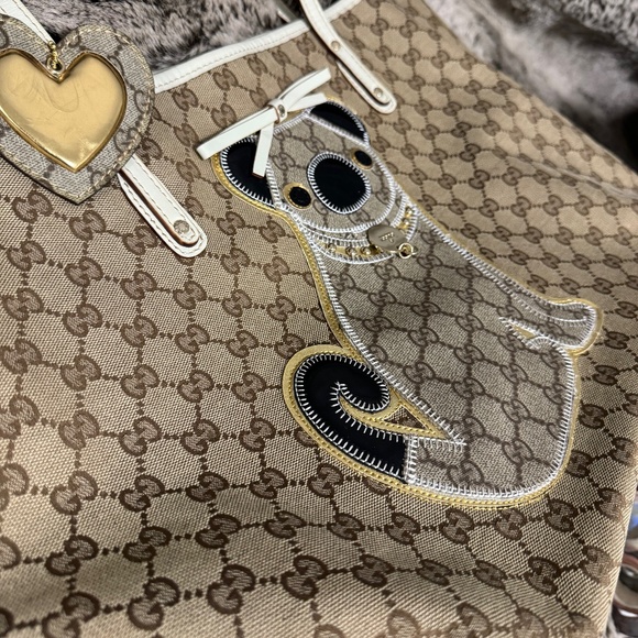 Gucci Classic Monogram Canvas Tote Bag with Oliver Dog (Limited Edition) - Picture 2 of 10